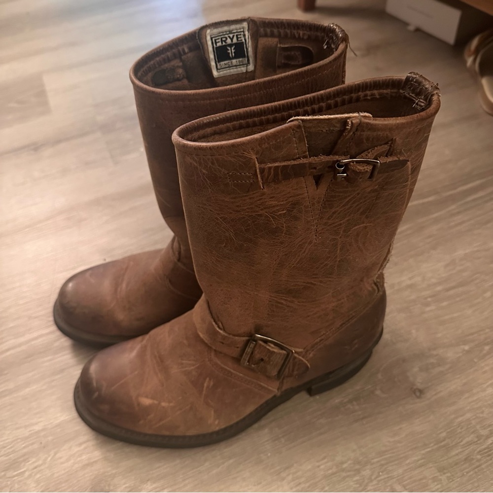 Frye Veronica Short Leather Boots